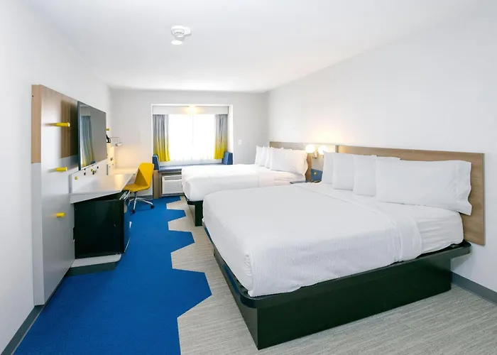 Wellsville Hotels