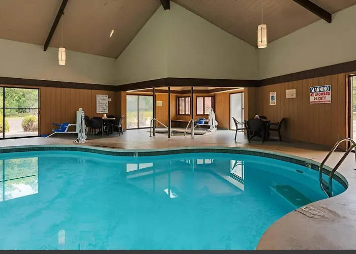 Quality Inn & Suites Black River Falls I-94