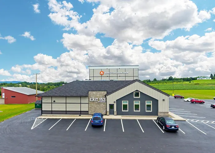 Amsterdam Inn & Suites, An Ascend Collection Hotel