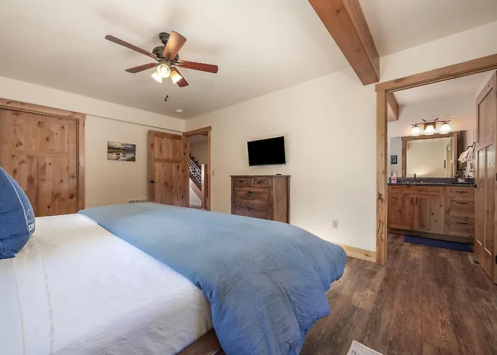 4 King Beds W Ensuites Double The Living Space!