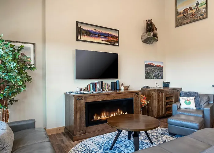 4 King Beds W Ensuites Double The Living Space!