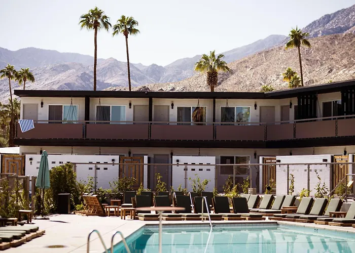 V Capri Palm Springs, A Dolce By Wyndham Hotel