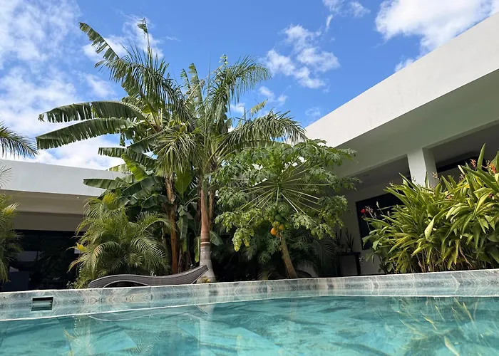Hotels in Coco