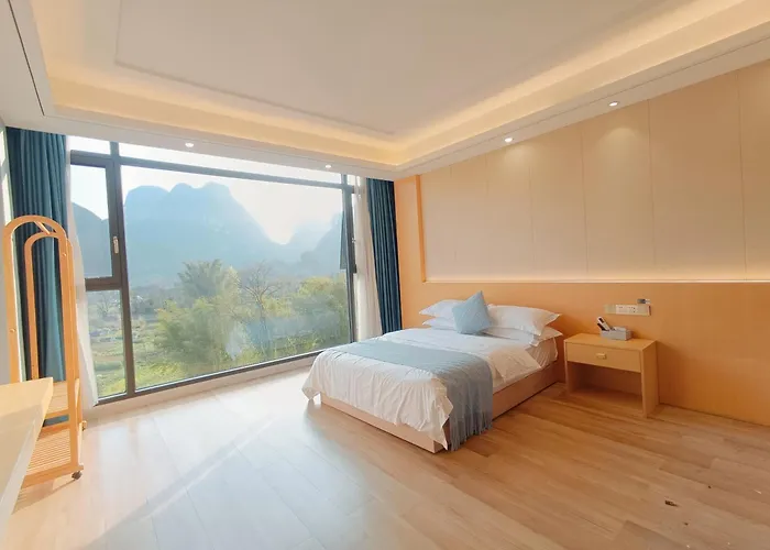 Yangshuo Lakeside Inn