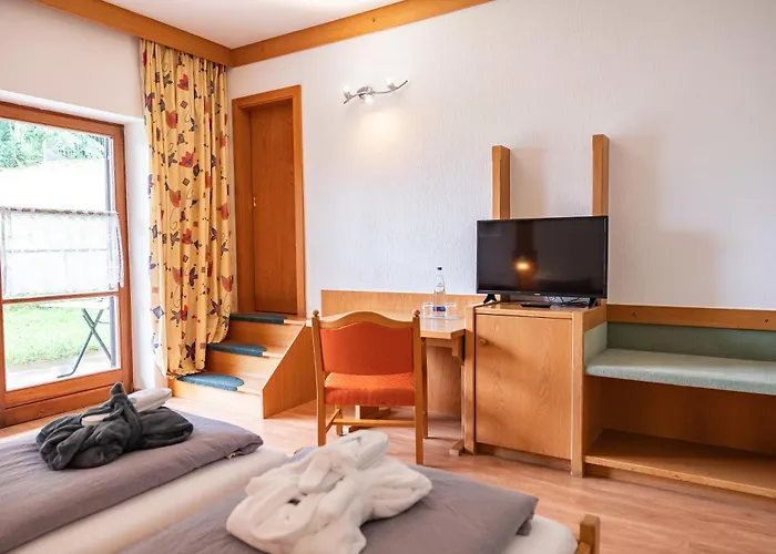 Hotels in Piding