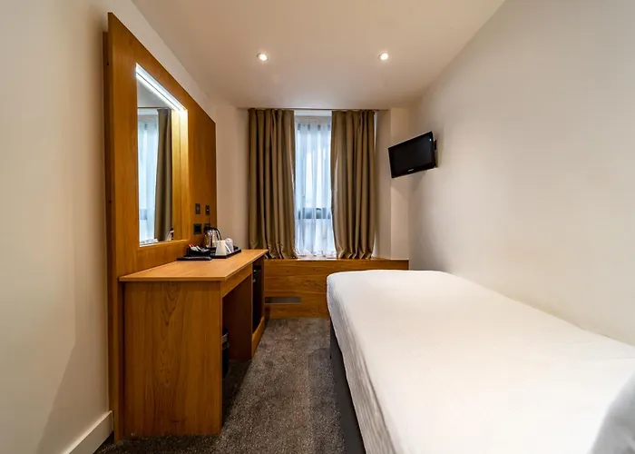Central Park Hotel