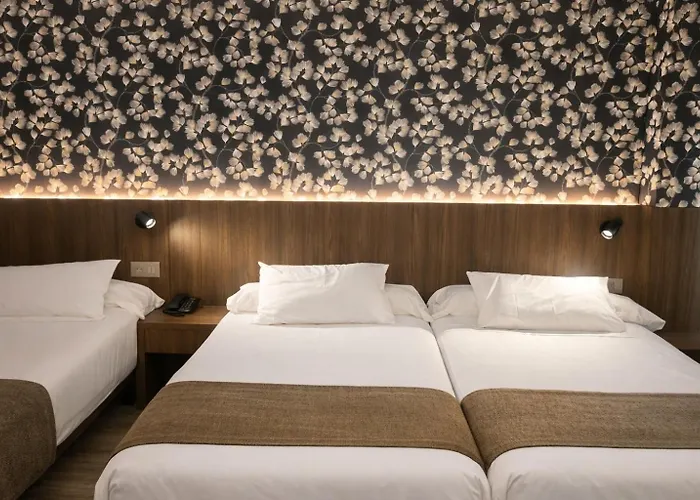 Orcoyen Hotels
