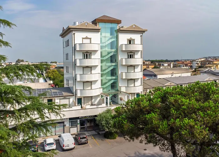 Arcom Palace