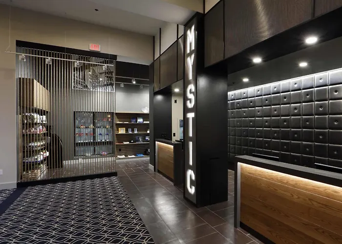Luxury Hotels in Stonington