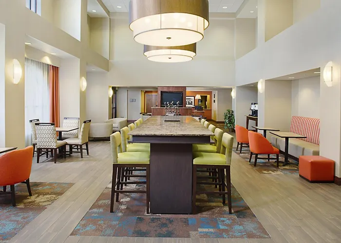 Hampton Inn & Suites Lancaster