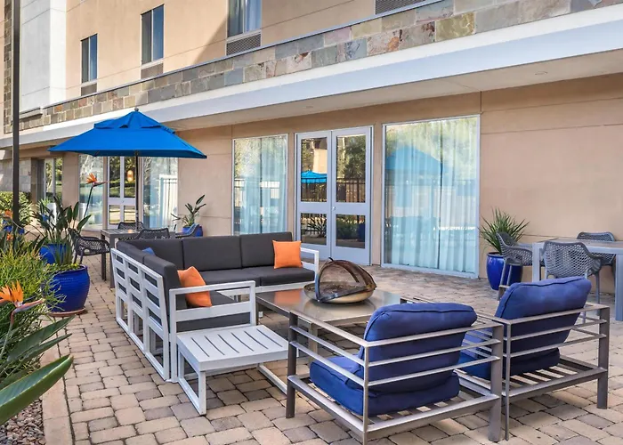 Hampton Inn & Suites Riverside/Corona East
