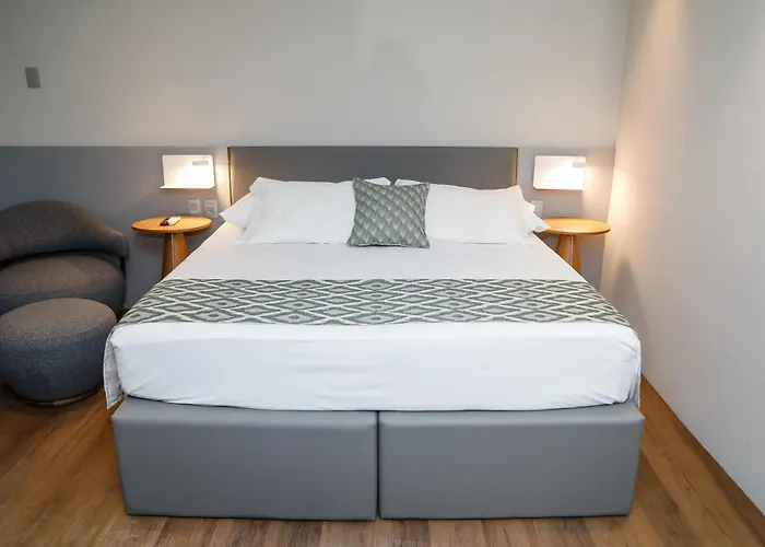 Sandri City Hotel
