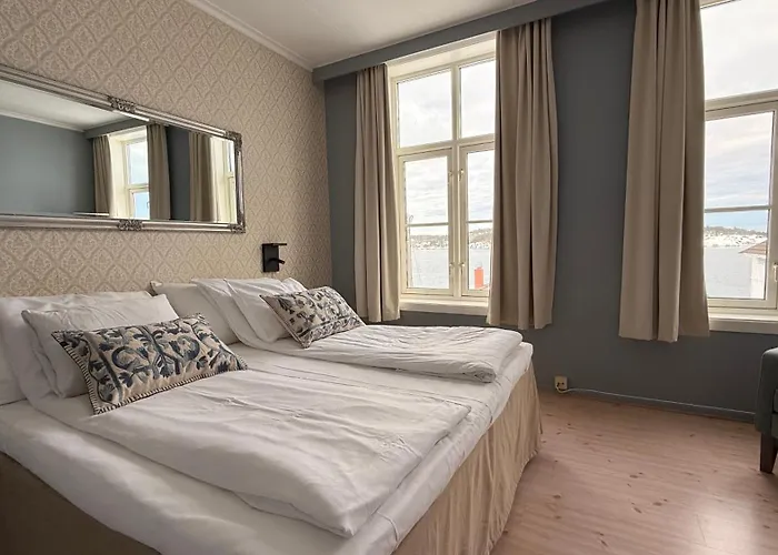 Hotels in Risør