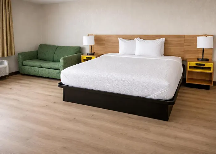 Days Inn By Wyndham Amherst Oh - Near Cleveland Cedar Point & Lake Erie