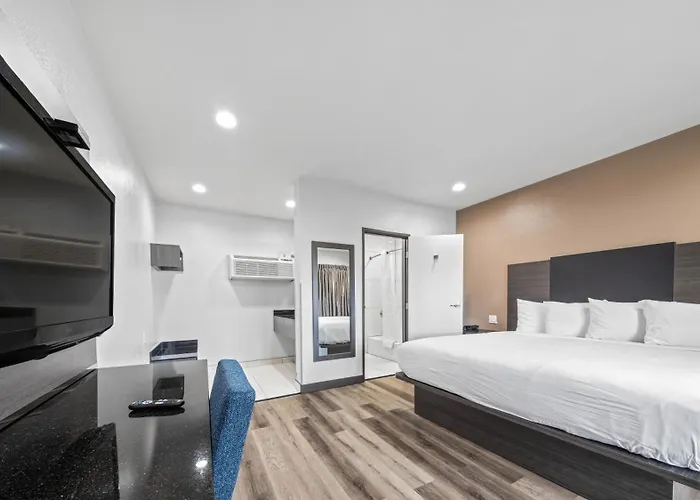 Oceanside, Ca - Marina / Camp Pendleton Hotel