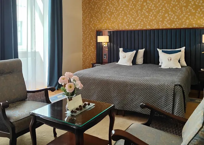 Grand Hotel