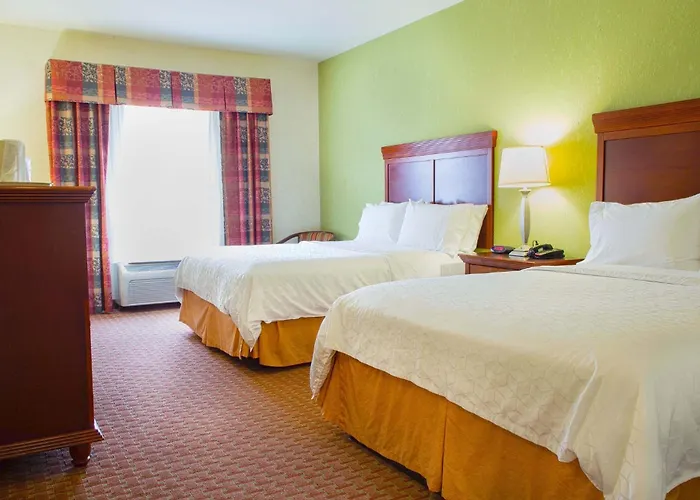 Holiday Inn Express Hotel & Suites Center By Ihg