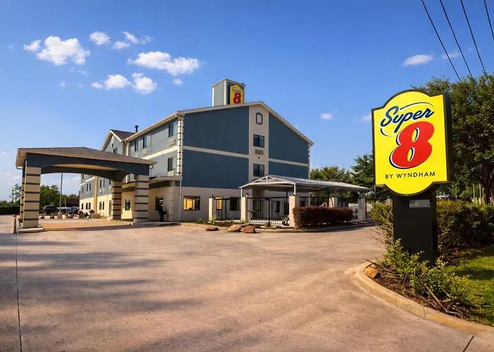 Super 8 By Wyndham Pasadena