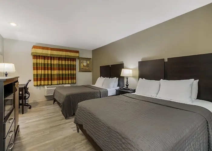 Econo Lodge Inn & Suites Yankton