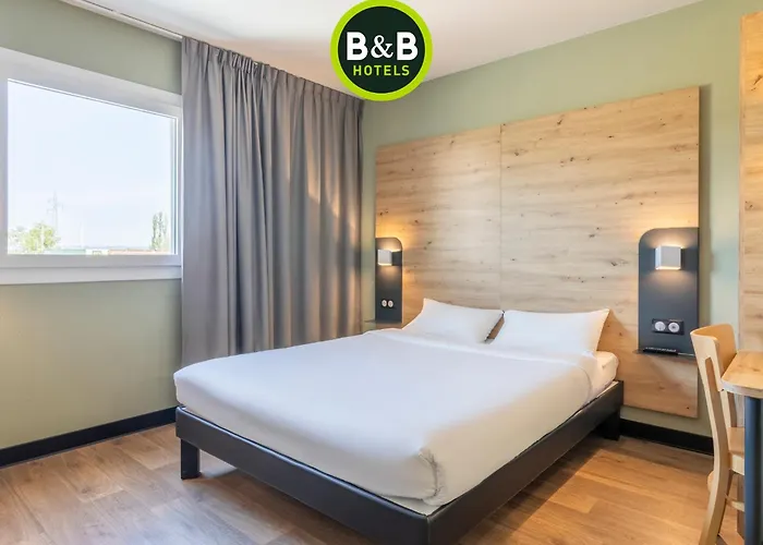 Saint-Martin-de-Crau Hotels