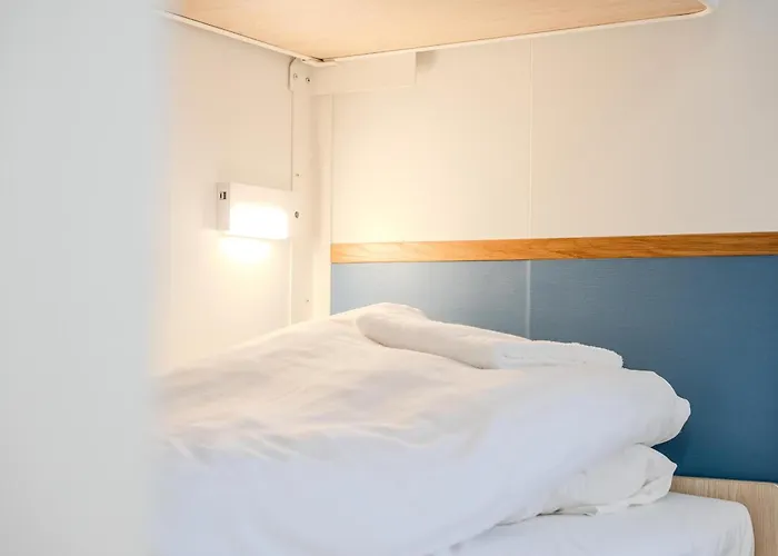 DFDS Mini Cruise Amsterdam - Newcastle - Amsterdam Hotel IJmuiden