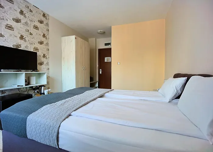 Hotel Leda