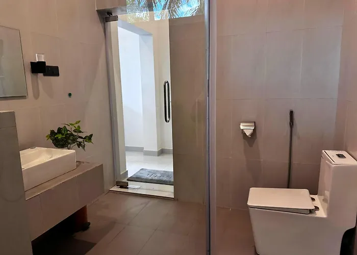 Hotel Pearl White Residency