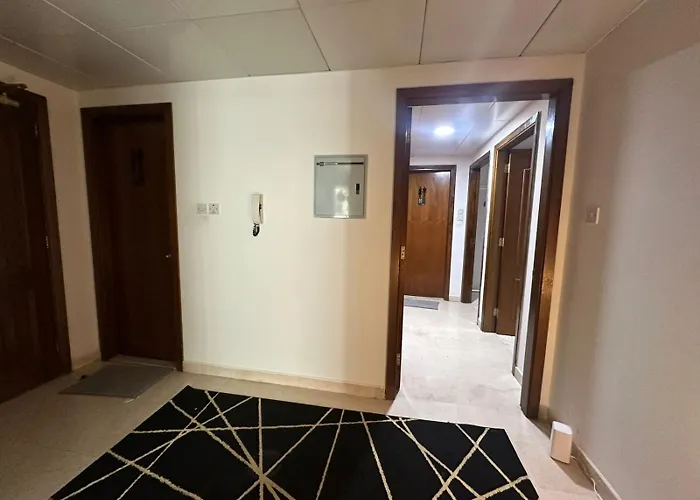 Abu Dhabi City Private Room Late Check Out 2Pm