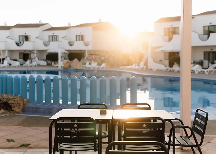 Hotel a Cala'N Blanes (Menorca)