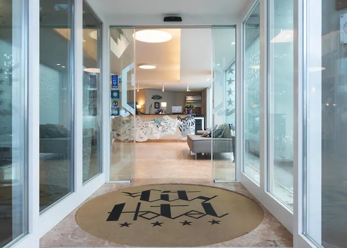 City Hotel