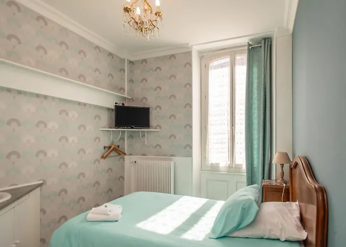 Evian-les-Bains Hotels