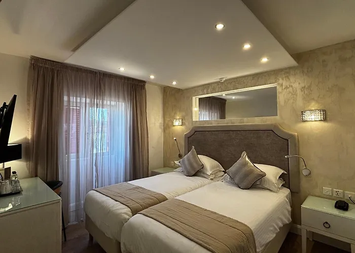 Valletta Hotels
