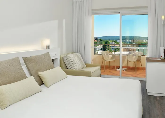 SOL by Meliá Palmanova Mallorca