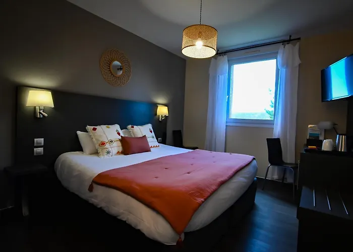 La Roque-d'Antheron Hotels