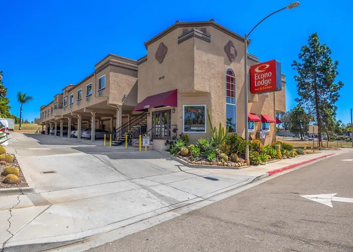 Fallbrook Hotels