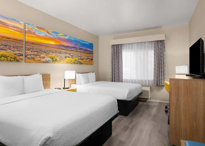 Days Inn & Suites By Wyndham Airport Albuquerque