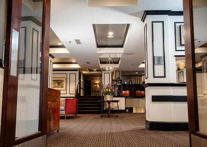 Dunhill Hotel