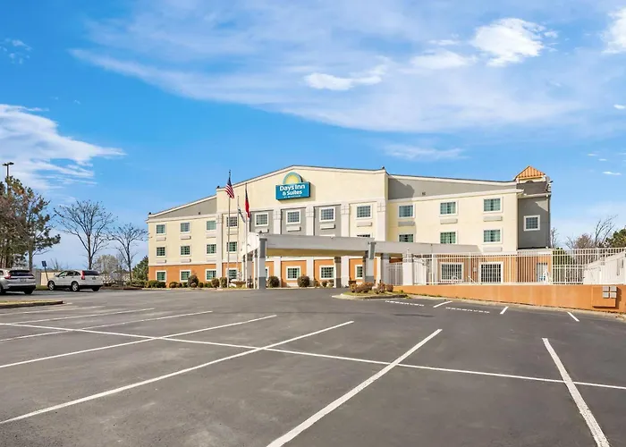 Days Inn & Suites By Wyndham Union City