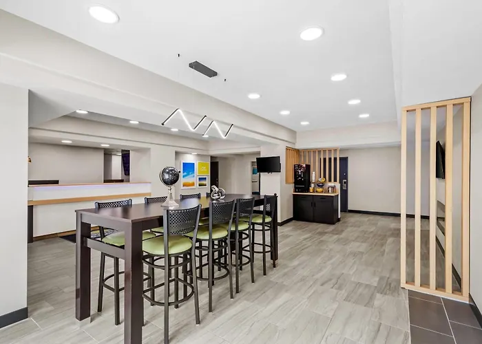 Union City Hotels