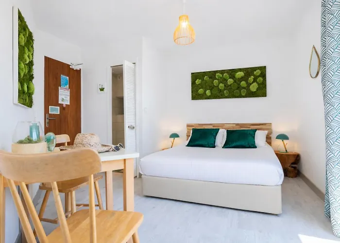 Hôtel Almanarre Plage - Hôtel Eco-Responsable face à la mer Hyères