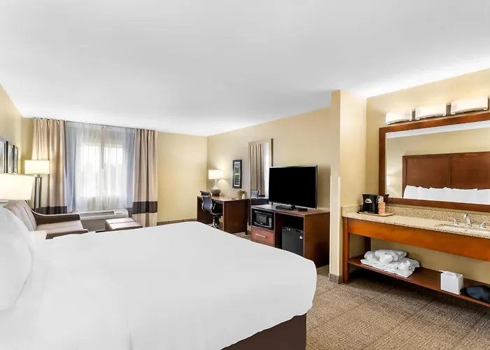 Comfort Inn & Suites Near University Of Wyoming Laramie