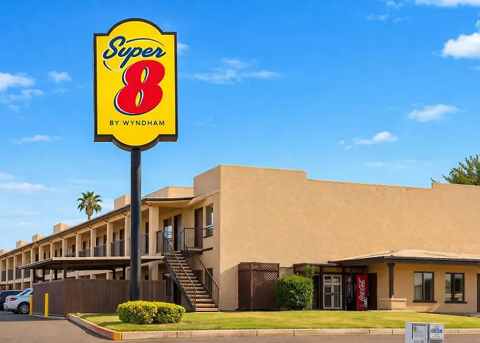 Super 8 By Wyndham Barstow Hotel