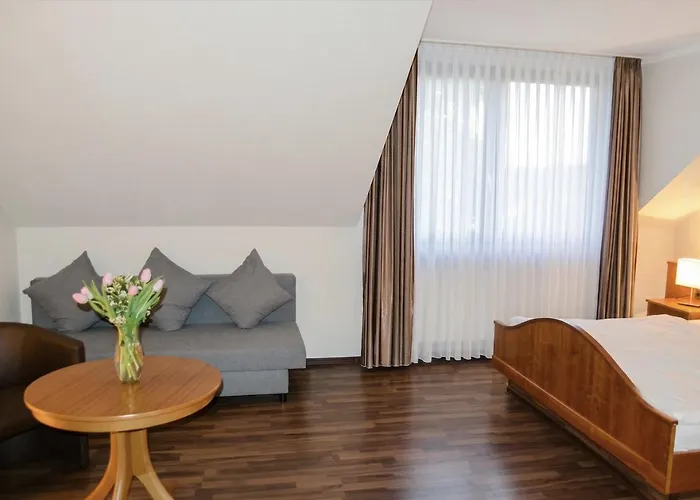 Sali - Hotel zum Dorfbrunnen - Bornheim bei Köln Bonn