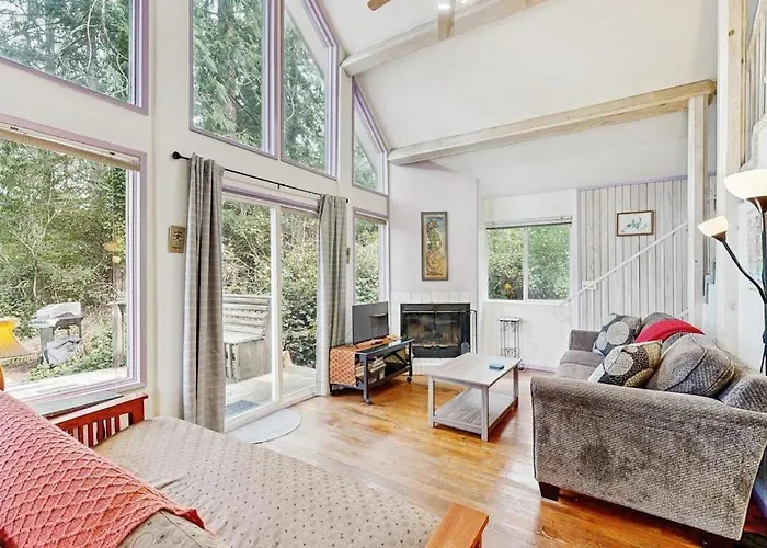 Marcia'S Mercer Lake Chateau