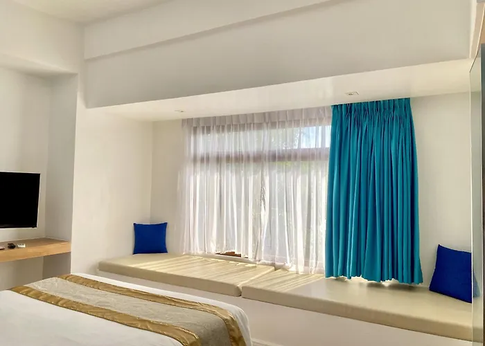 Ferra Hotel And Garden Suites