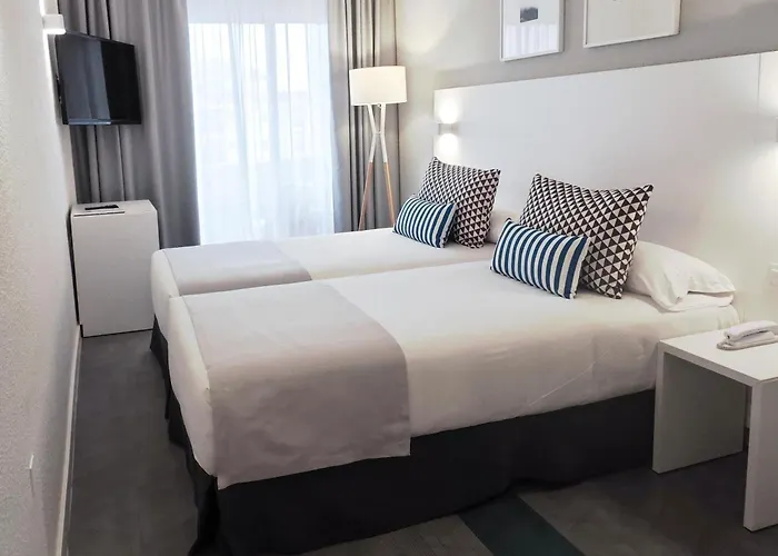 Complejo Blue Sea Puerto Resort compuesto por Hotel Canarife y Bonanza Palace