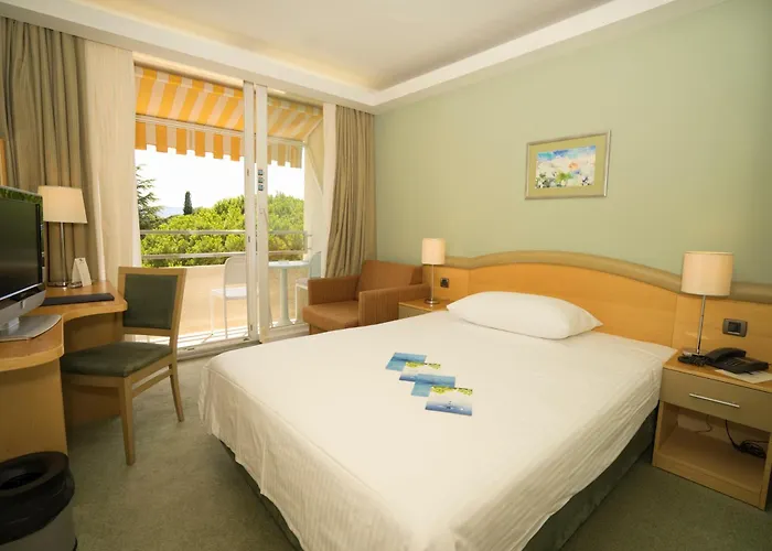 Hotels in Cres