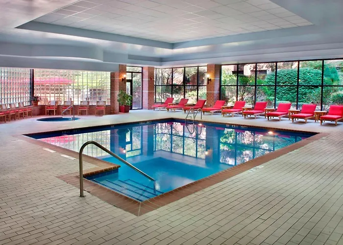 Trumbull Hotels