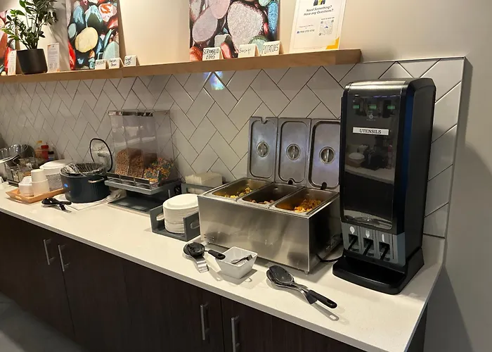 Marquette Hotels