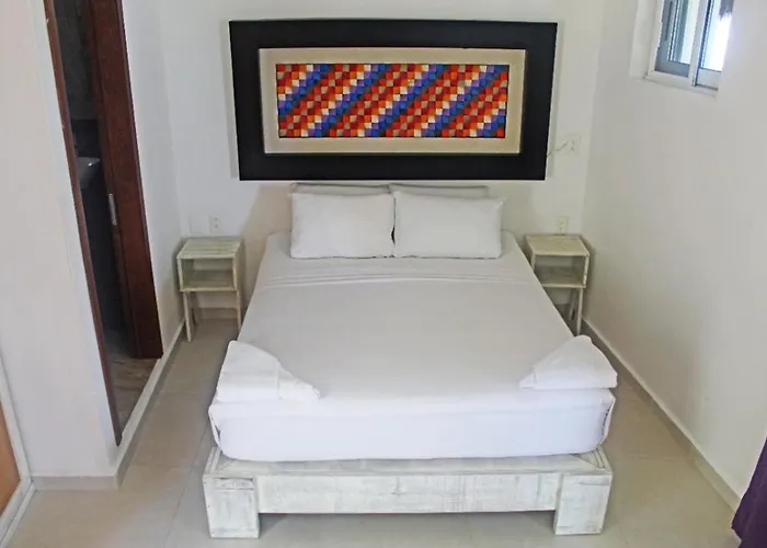 El Fuerte Beach Apartments